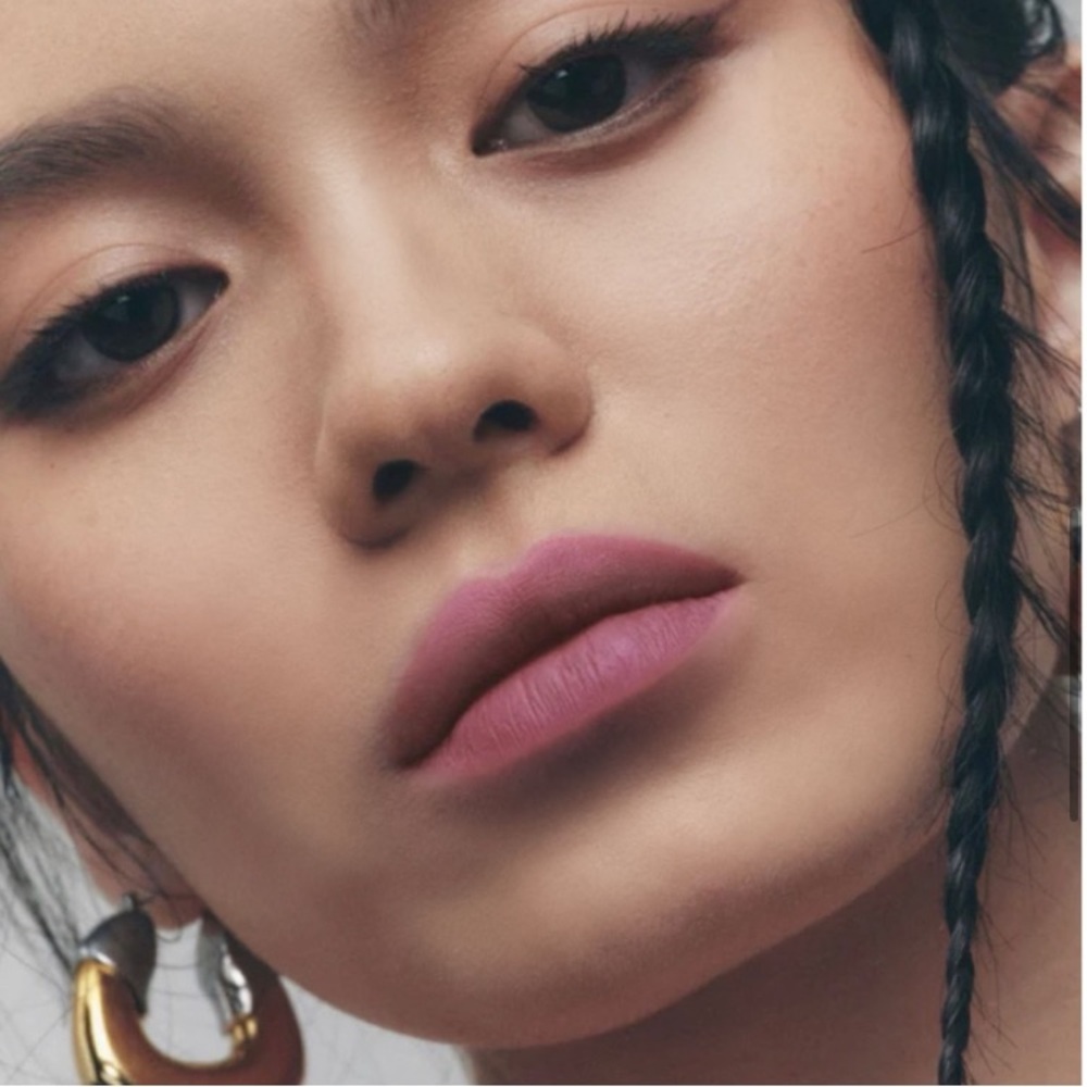 FENTY ICON VELVET LIQUID LIPSTICK - RiRi - Picture 4 of 9